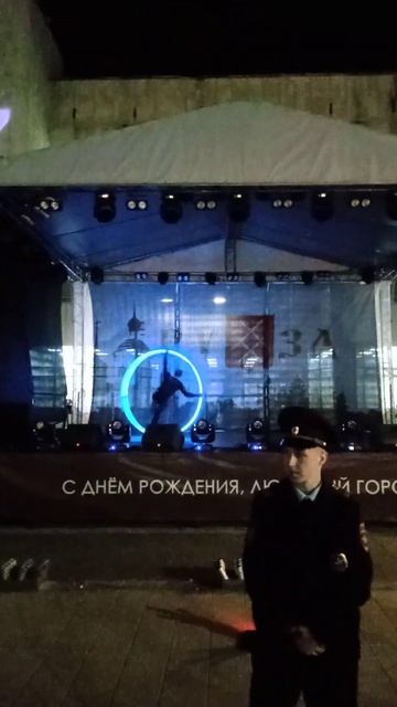 светящийся обруч смотреть онлайн