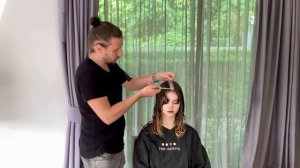 Женская стрижка Wolf Cut на кудрявые волосы