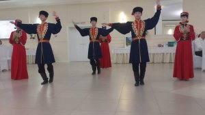Танцы Калмыкии. Народный ансамбль "Байр". Яшкуль