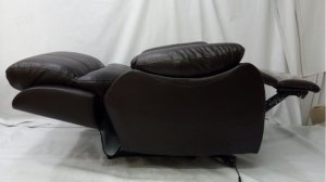 Видео с креслом-реклайнером в экокоже Boston Coffee от производителя KresloRecliner.ru