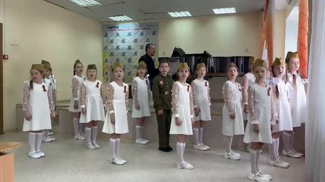 «Плечо к плечу»