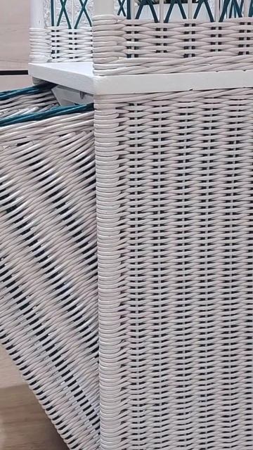 Хотите научится плести из бумажных трубочек? Ставьте + смотреть онлайн