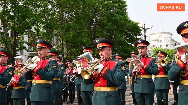 «Короля и Шута» сыграл военный оркестр на марш-параде «Амурских волн»