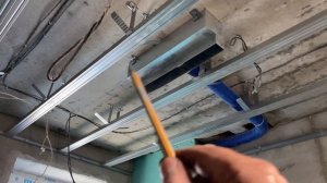 Потолок с вентиляцией. Каркас и обшивка.