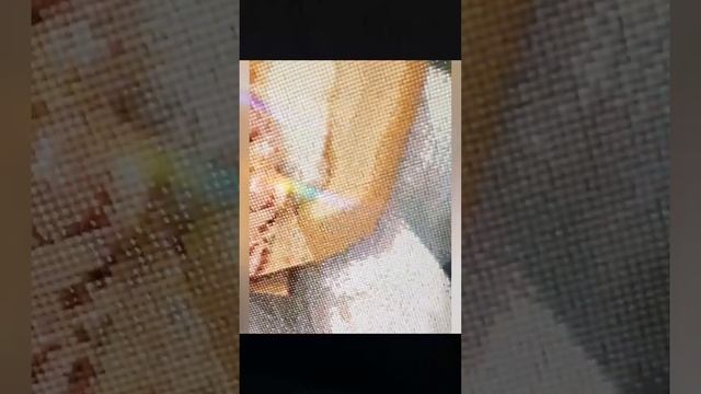 Short # 2. 💎 Алмазная вышивка. Готовая работа «Девушка с б