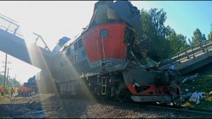 Крушение поезда в Брянской области из-за подрыва моста