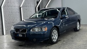 Полировка кузова автомобиля Volvo S60 с нанесением керамики и перешив руля