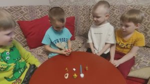 Развиваем память с помощью придуманных историй с детьми, начиная с 4 лет.