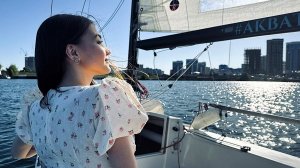 Город счастливых людей: на земле, на воде и в воздухе