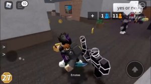 Я играю в тайное убийство 2 в роблокс🤡🔪🔪