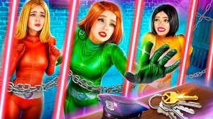 Тим Тин : Шпионки стали Преступниками? Totally Spies в Реальной Жизни! ТИМ ТИН