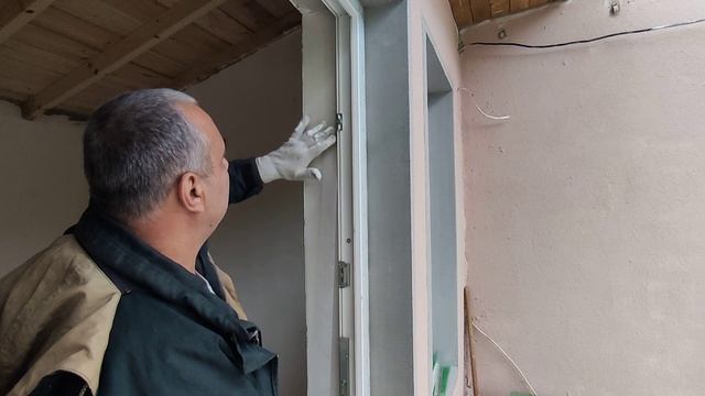 ШПАКЛОВАНЕ С АЛУМИНИЕВ ЪГЪЛ И ГЛАСФАЗЕРНА ЛЕНТА ОКОЛО
