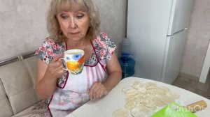 Лепим вареники с картошкой//🌷расцветают розы 🌹