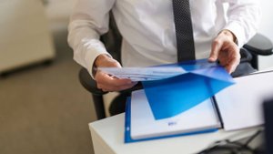 Новые ограничения для иноагентов. Комментарий эксперта Андрея Лютикова