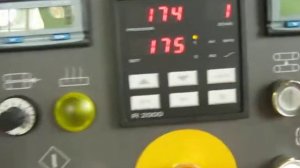 Линия сращивания шпона на клеевую фугу тип OMNIMASTER 1200