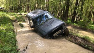 Вешки, Нивы против Уазов, Джип