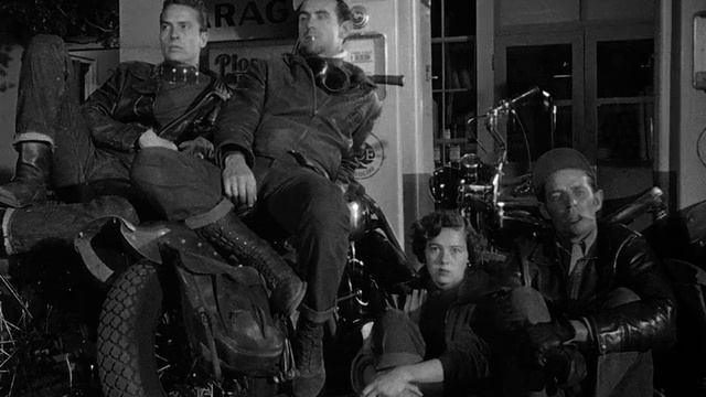 х/ф The Wild One | Дикарь (Марлон Брандо, 1953) [перевод] смотреть онлайн