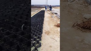 Благоустройство. Устройство откосов георешетки щебня
