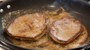 Говяжий стейк с соусом