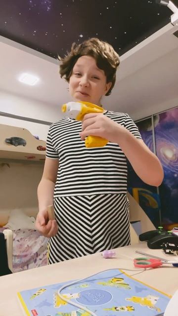 ТеТя ЗиНа ПаЛьЦаМи ГнЕт АрМаТуРу смотреть онлайн