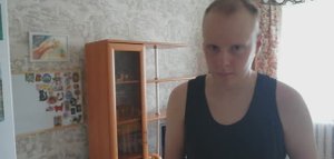 Ура!-Коля обедает сам,мы долго этого добивались и делали всё ,чтоб он сам мог себя обслужить!