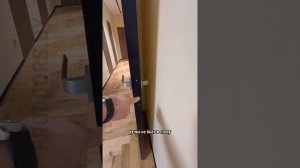 Скрытые двери и стеновые панели в архитектурном покры