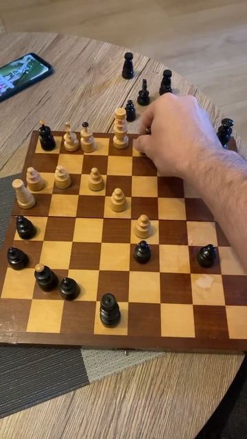 Что делать? #шахматы #шахматыдляначинающих #shess смотреть онлайн