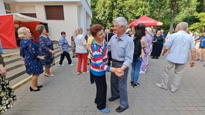 31.05.25г..."Ты идёшь ко мне с Цветами"...