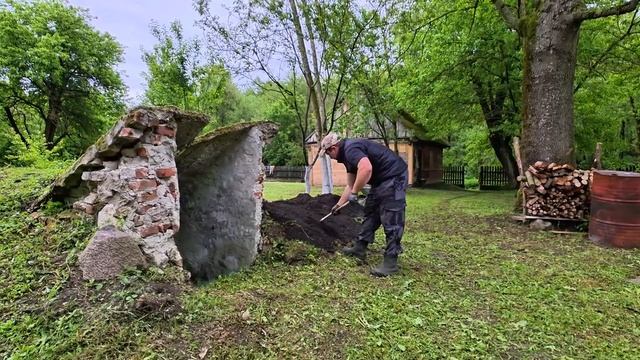 СПУСТЯ ГОДА ХУТОР СНОВА ЗАПЕЛ ДЕТСКИМИ ГОЛОСАМИ. БОЧКА ДЛЯ ТЕПЛОГО ПОЛИВА. ПАСЫНКОВАНИЕ ТОМАТОВ
