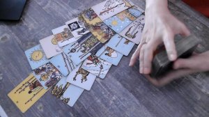 На что еще надеется человек? таро прогноз