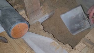 Опилки на чердаке,что с ними происходит зимой под доск