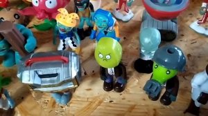 гигантская коллекция игрушек растения против зомби