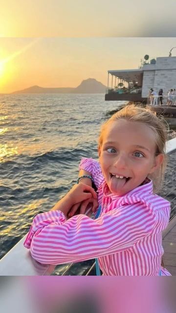 ЛУЧШЕ БЫ НЕ УЛЫБАЛАСЬ! Татьяна Навка показала 9-летнюю