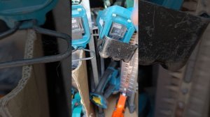 Какой набор инструментов мастер сада использует для профессиональной работы.