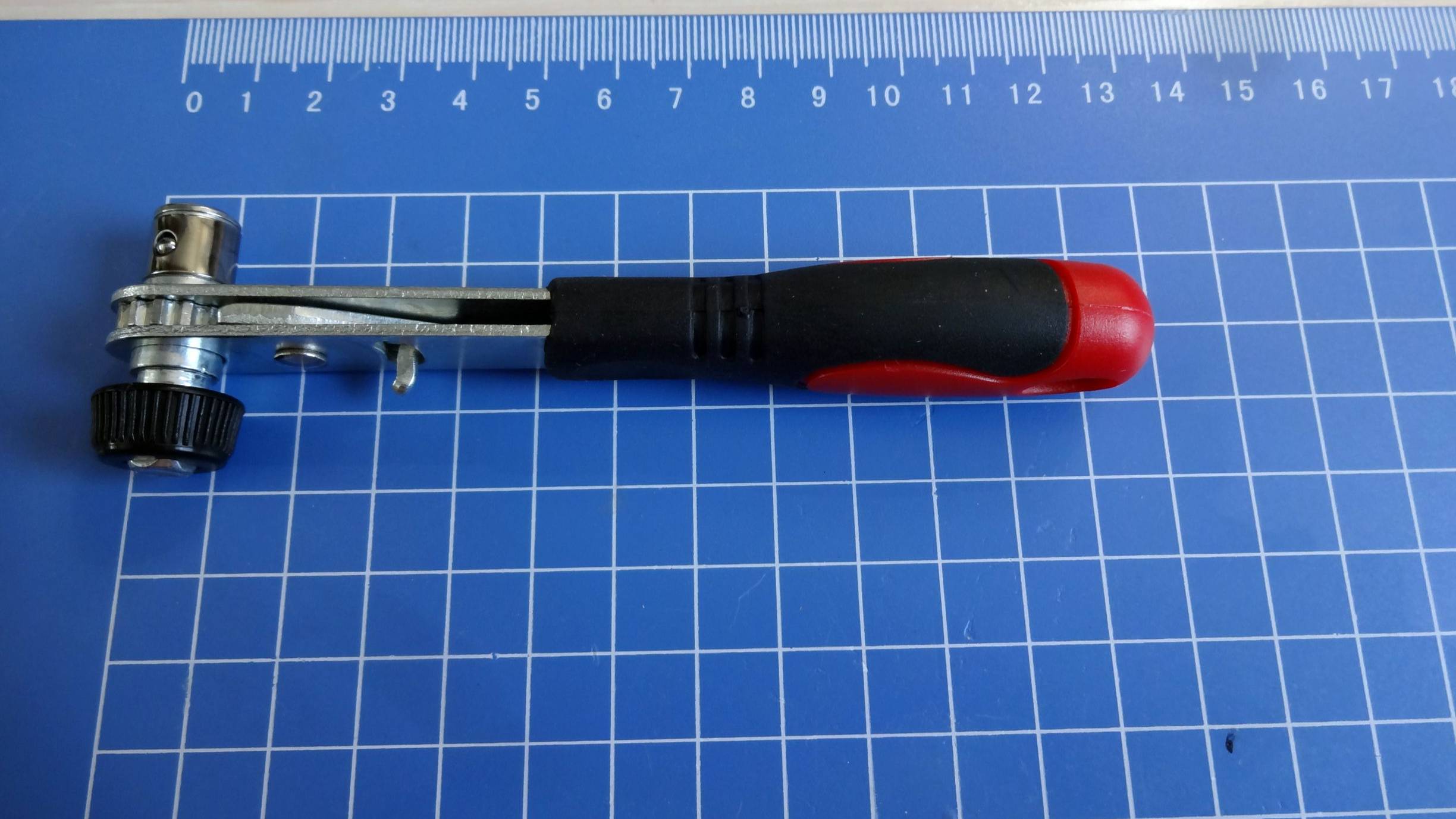 Ключ с храповым механизмом FD-9002 смотреть онлайн