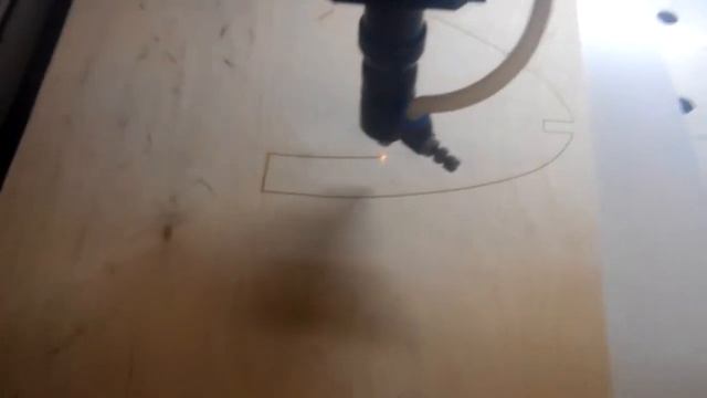 Hi-Max Резка носиков нервюры и элерона лазером.1 смотреть онлайн