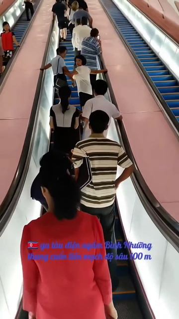 🇰🇵 Pyongyang Metro Station is more than 100 meters deep💃