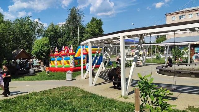 1 ИЮНЯ СХОДИЛИ НА ПРАЗДНИК/ЖАРИМ ШАШЛЫКИ..