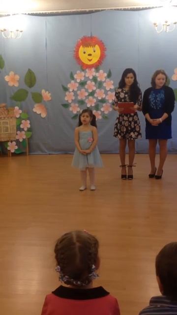 Энжи рассказывает стих про бабушку!!!! смотреть онлайн