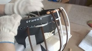 двухцветное кашпо из искусственного ротанга