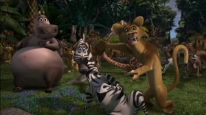 Мадагаскар (2005) | Алекс до смерти напугал всех Фосс