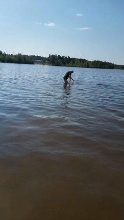 Первые игры Симбочки в воде