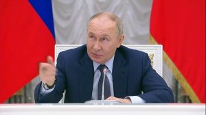 «Школа – основа Победы»: Путин заявил о ключевой роли учителей в битве за будущее России