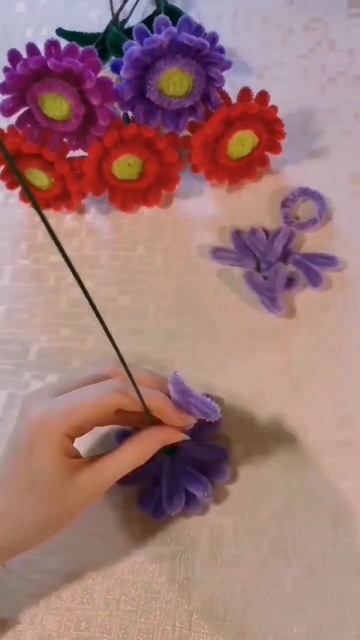 Герберы из пушистой проволоки #синельнаяпроволока #цв