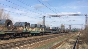 Электровоз ВЛ8м-637 с грузовым составом и толкач ВЛ8м-1036