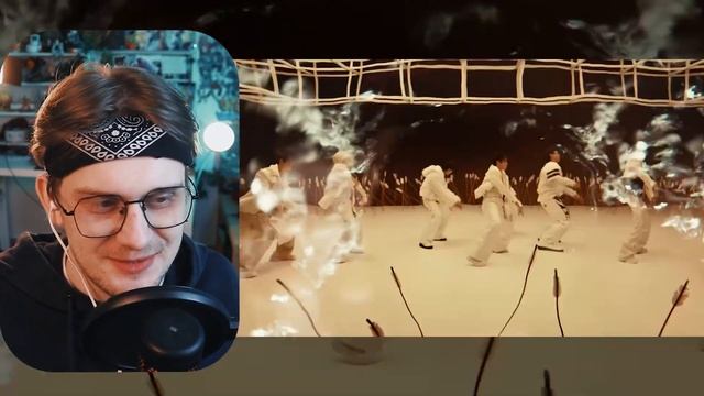 Балдежная реакция на Stray Kids "Walkin On Water" M/V смотреть онлайн