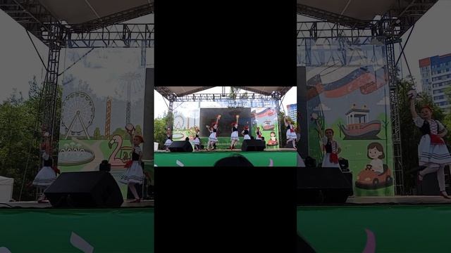 День защитников детей в ЦПКО. Волгоград 1.06.2025. Тодес, Радуга, Волжаночка и другие
