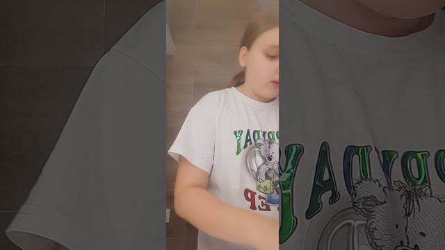 пробую квадрат шоколад 
подпишись тебе не сложно а мне приятно ! ☺️