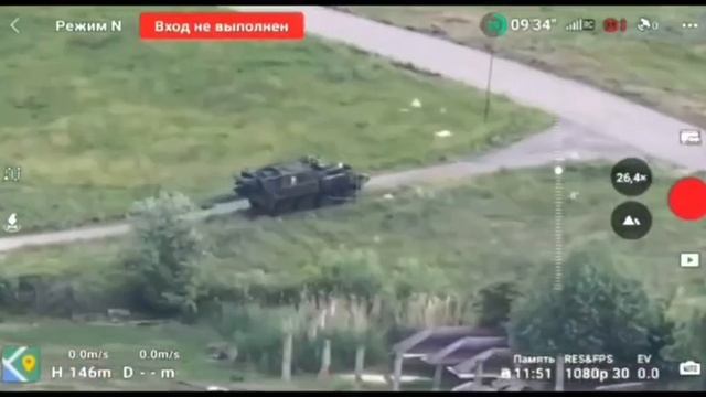 Кто-то угнал канадский БТР. В сети пишут, что российские разведчики. смотреть онлайн