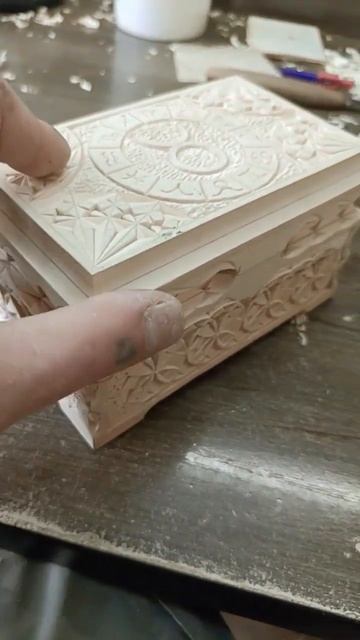 +79960062811 резная шкатулка (малая), ручной работы. со знако смотреть онлайн